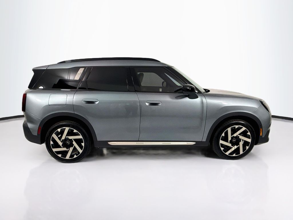 Thumbnail: 2027 MINI Cooper Countryman - 4