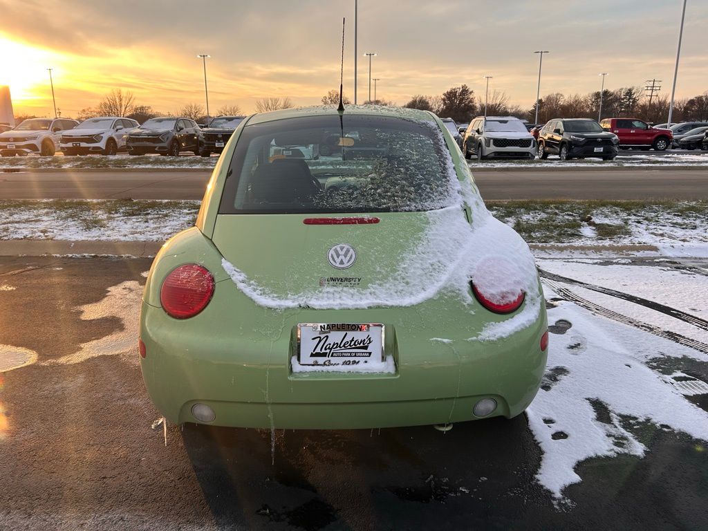 2002 Volkswagen Beetle GLS 4