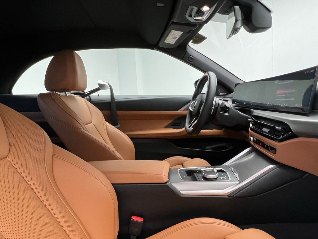 Thumbnail: 2025 BMW 4 Series - 10