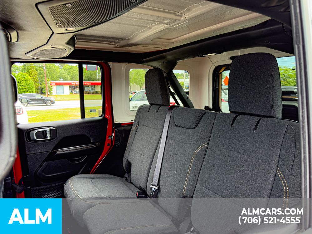 2025 Jeep Wrangler 4-Door Sahara - Photo 17