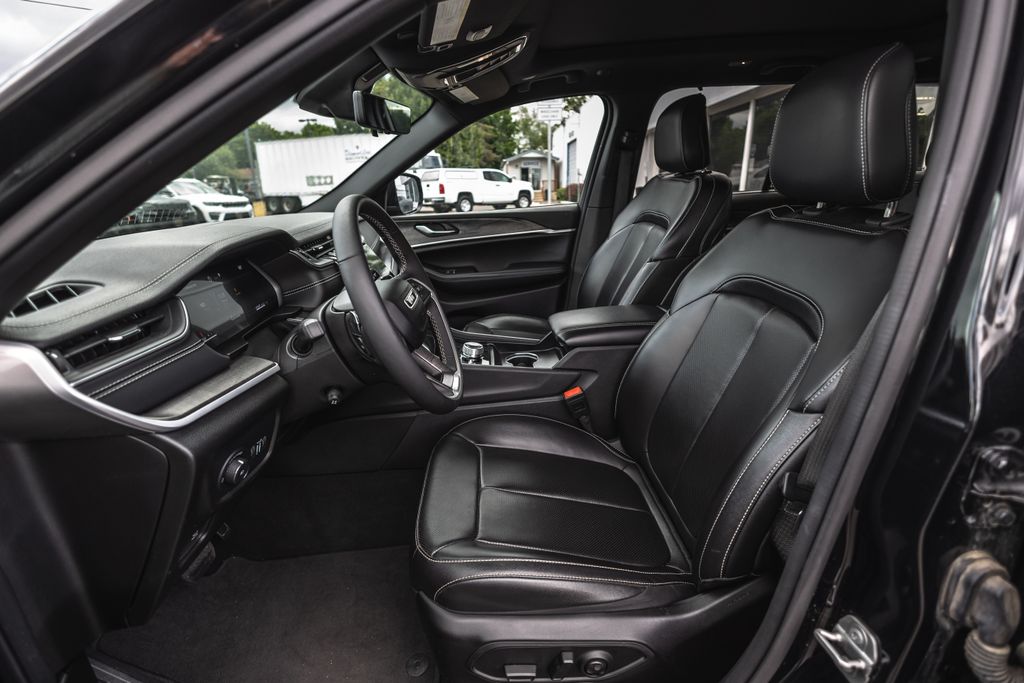 2024 Jeep Grand Cherokee Limited thumbnail 20