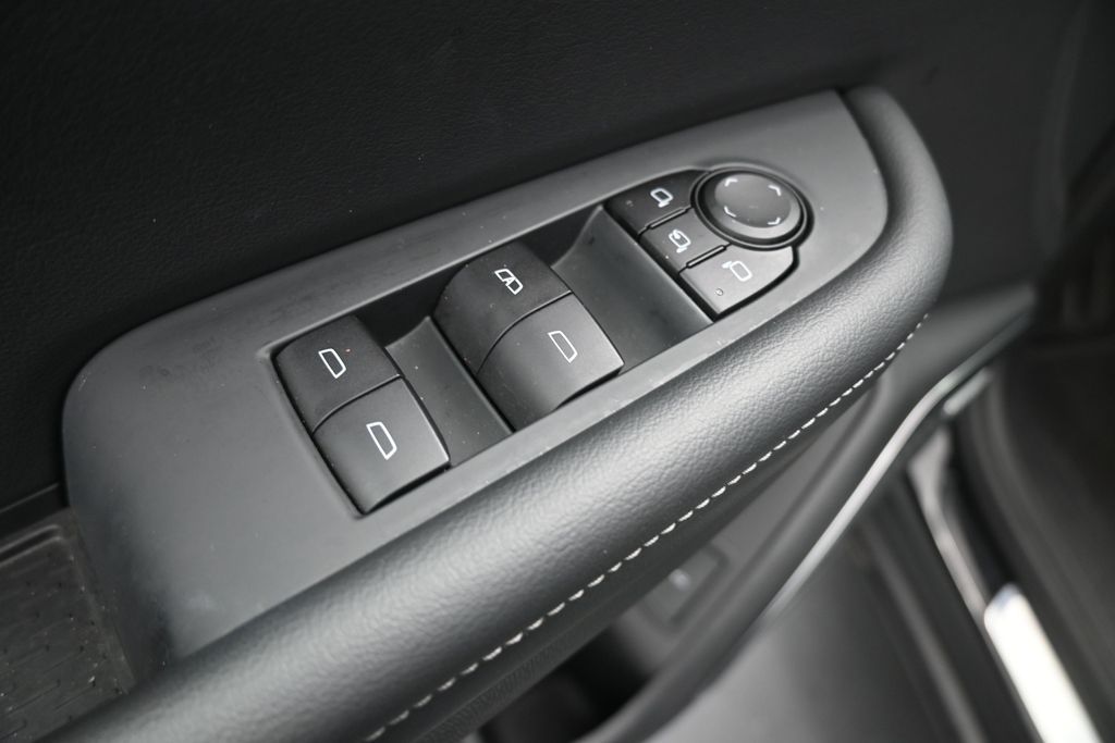 Used 2025 Buick Enclave SUV