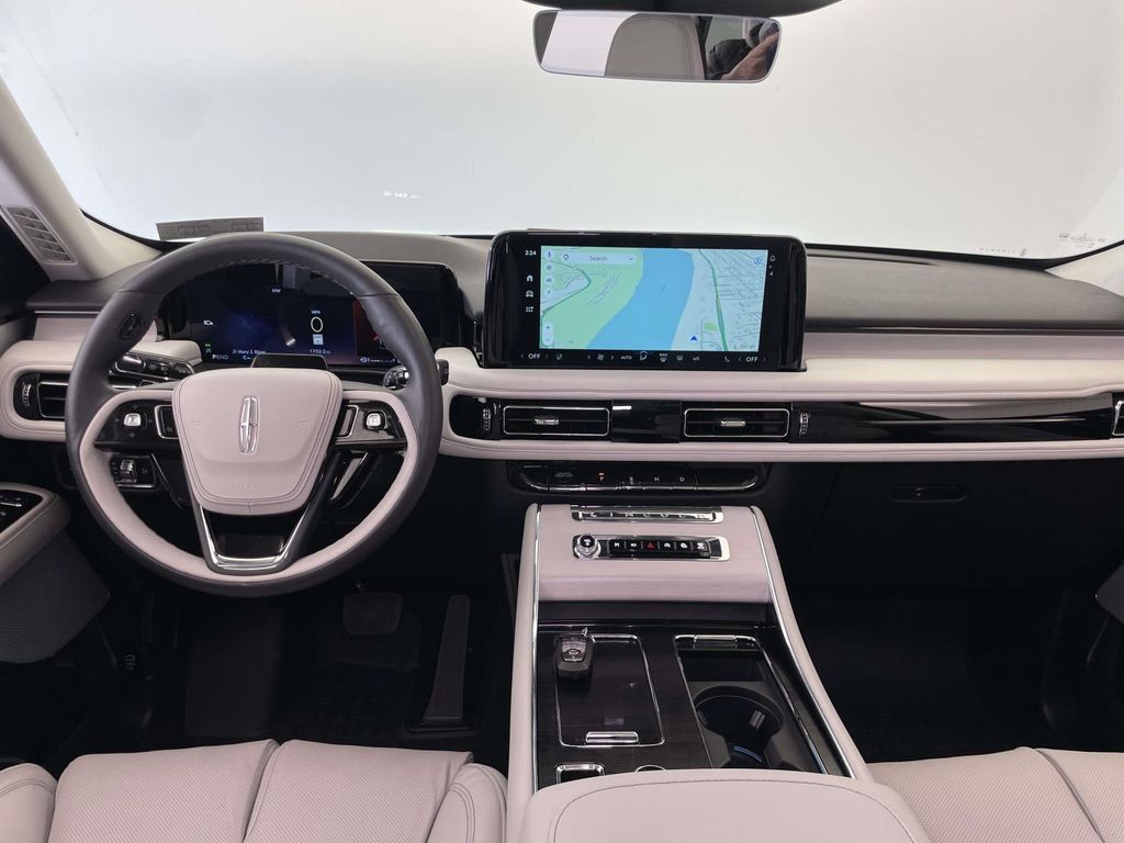 2026 Lincoln Aviator Reserve White at Phil Fitts Ford