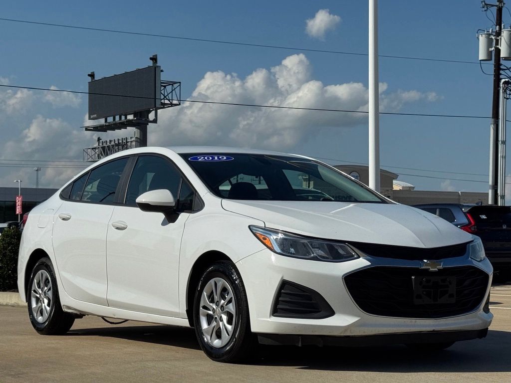 2019 Chevrolet Cruze LS - 8
