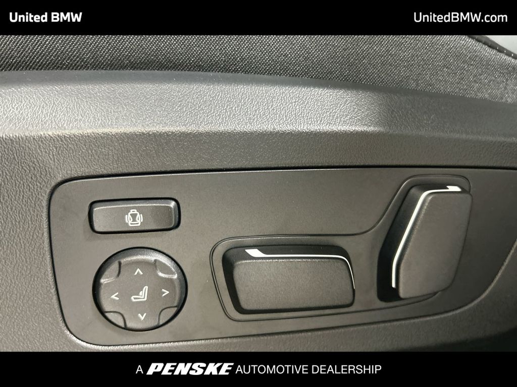 Thumbnail: 2026 BMW X3 - 12
