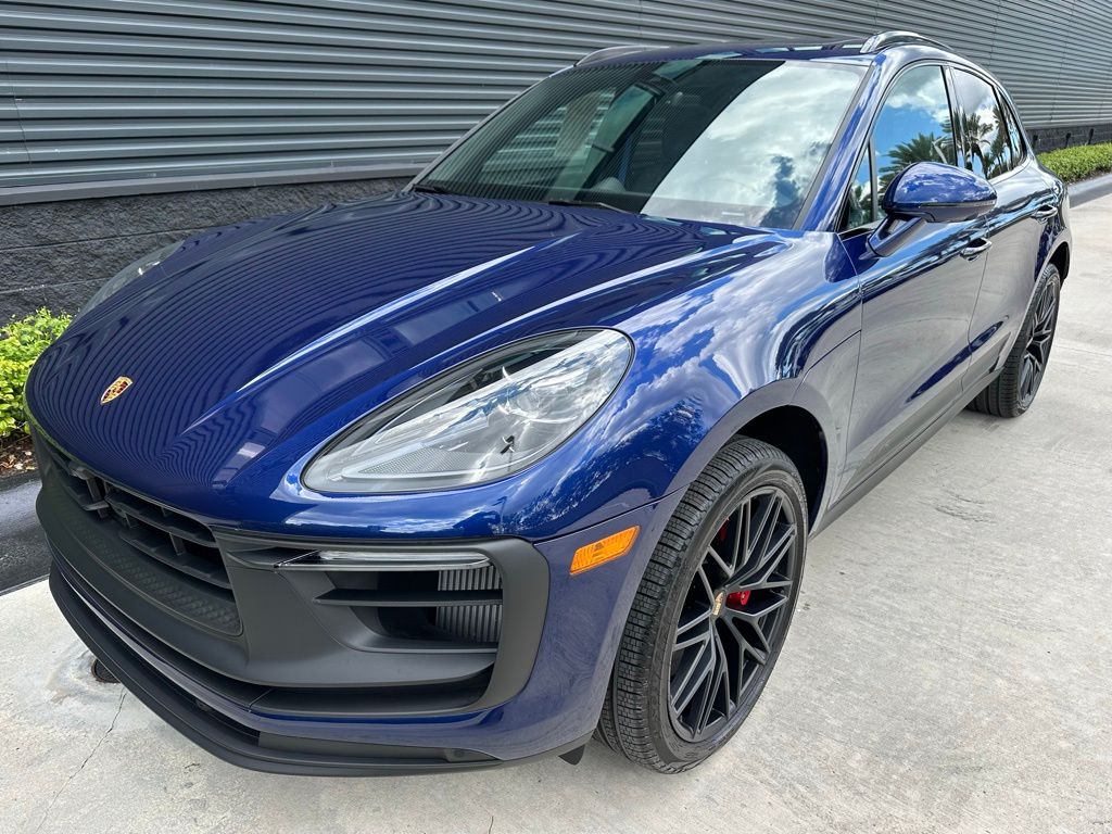 Thumbnail: 2025 Porsche Macan - 7