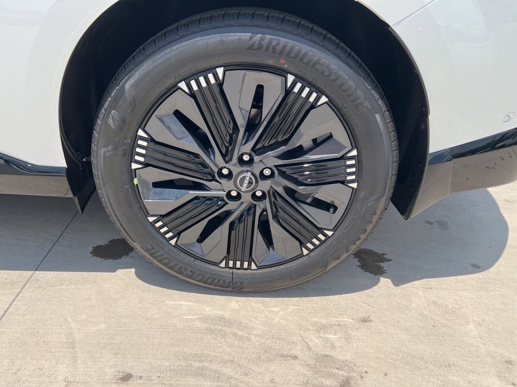 2025 Everest White Pearl Tricoat Nissan Murano Platinum AWD SUV