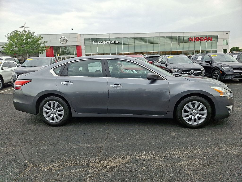 Thumbnail: 2014 Nissan Altima - 7