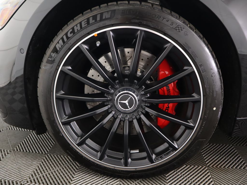 2025 Mercedes-Benz AMG GT 63 S 32