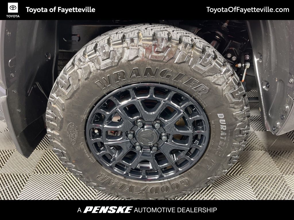 Thumbnail: 2025 Toyota Tundra - 12