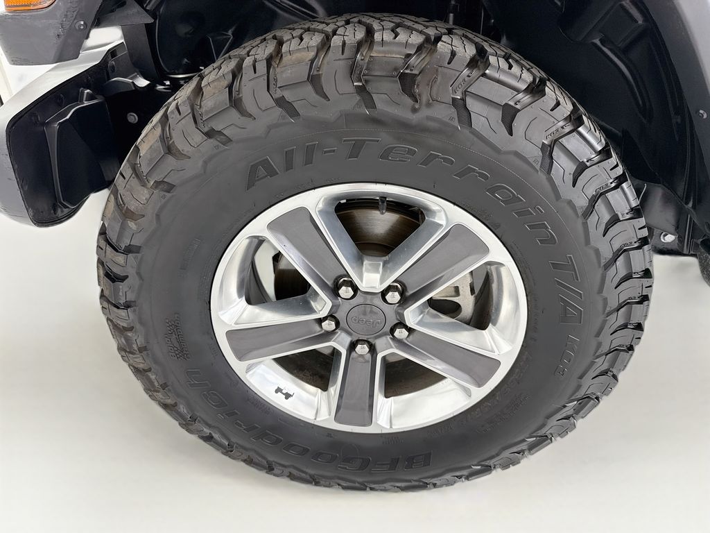 Thumbnail: 2020 Jeep Wrangler - 29