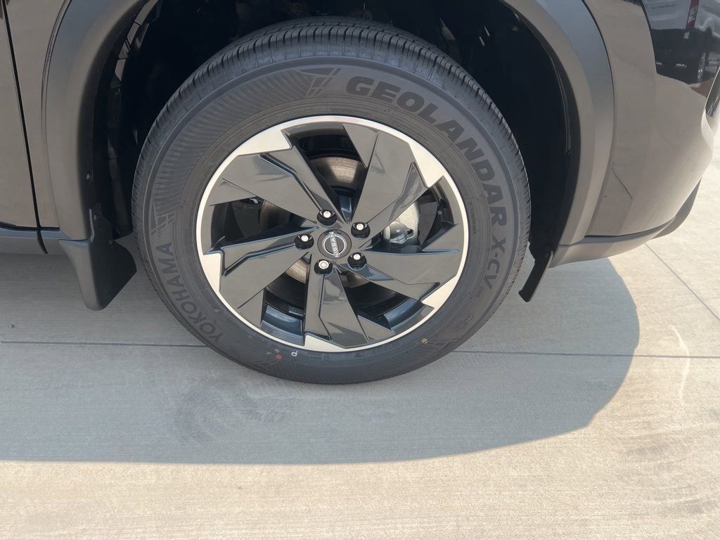 2025 Super Black Nissan Rogue SV FWD SUV