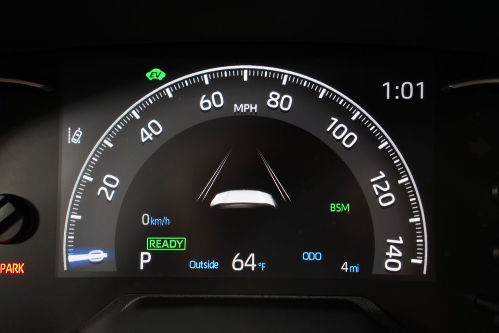 2025 Toyota RAV4 XLE 16
