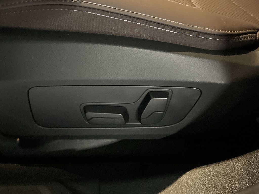 Thumbnail: 2026 BMW 2 Series - 12