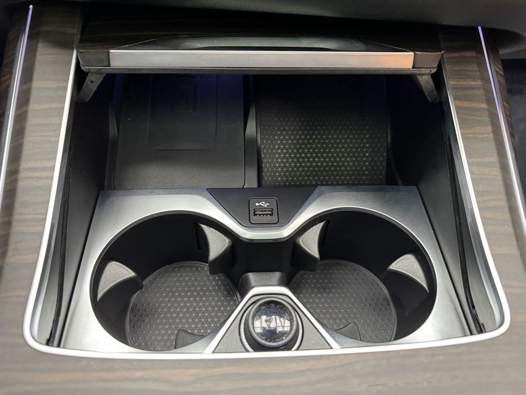 Certified Used 2024 White BMW xDrive40i image 18