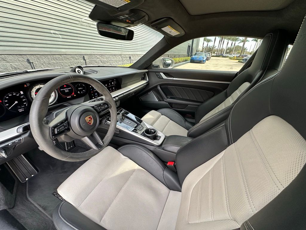 Thumbnail: 2024 Porsche 911 - 4