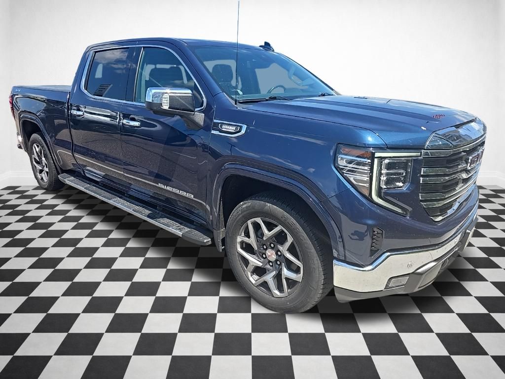 2022 GMC Sierra 1500 SLT Crew Cab 4WD