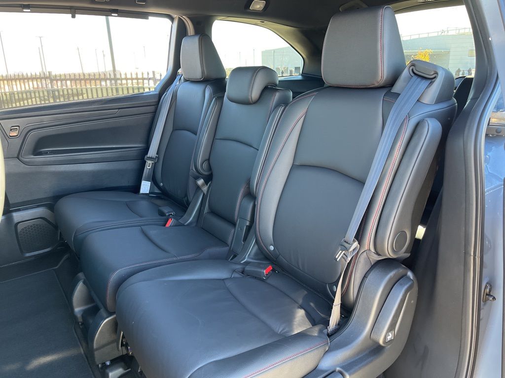 Thumbnail: 2026 Honda Odyssey - 27