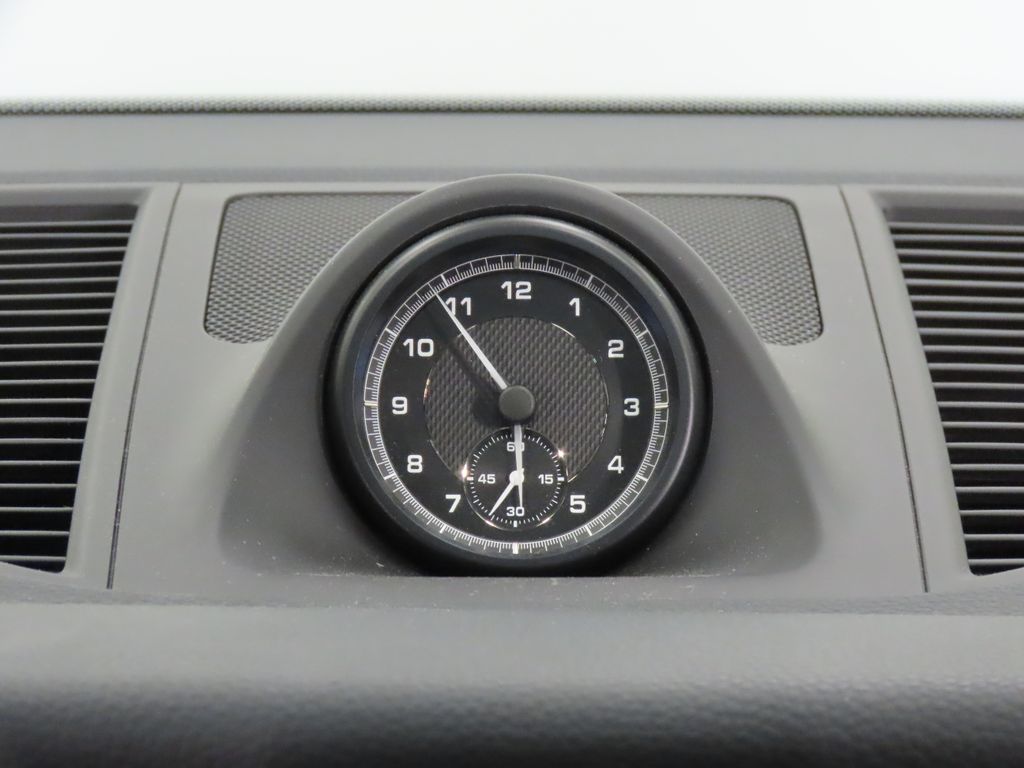 Thumbnail: 2024 Porsche Macan - 23