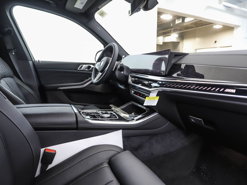 Thumbnail: 2026 BMW X5 - 29