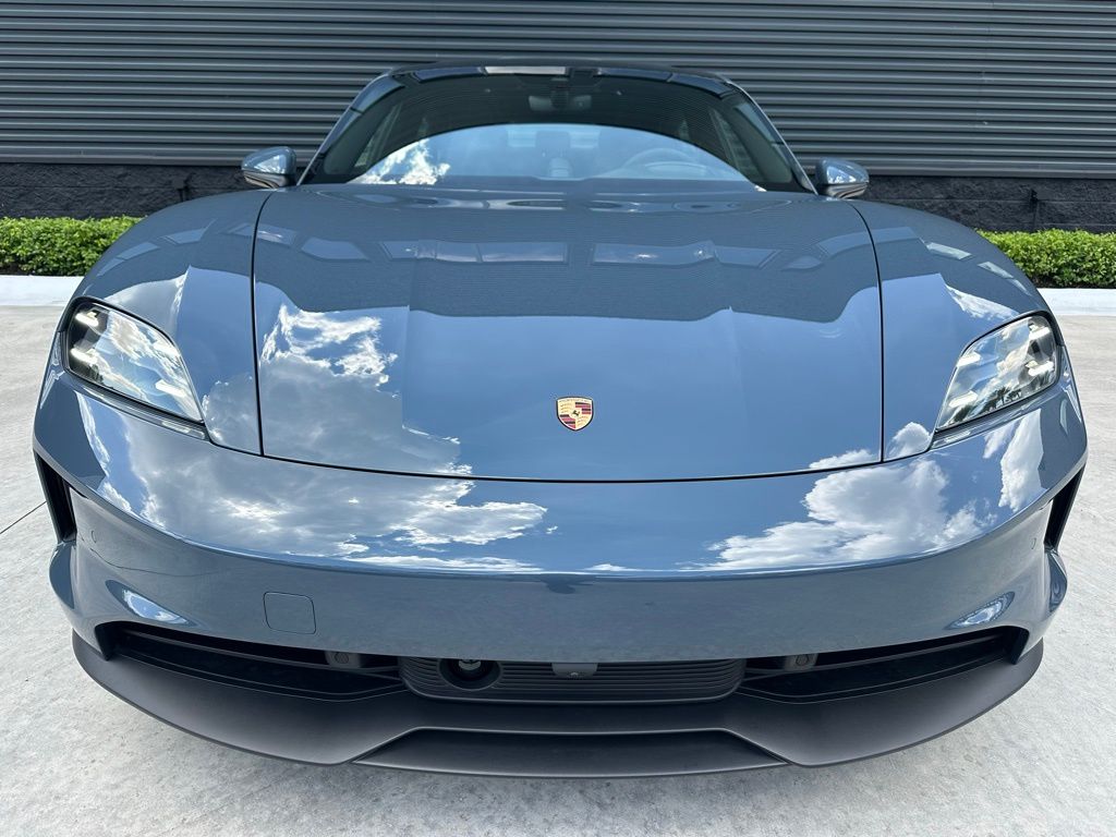 Thumbnail: 2025 Porsche Taycan - 7