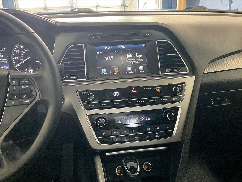 2016 Hyundai Sonata — photo 18