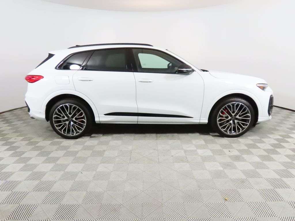 Thumbnail: 2025 Audi SQ5 - 6
