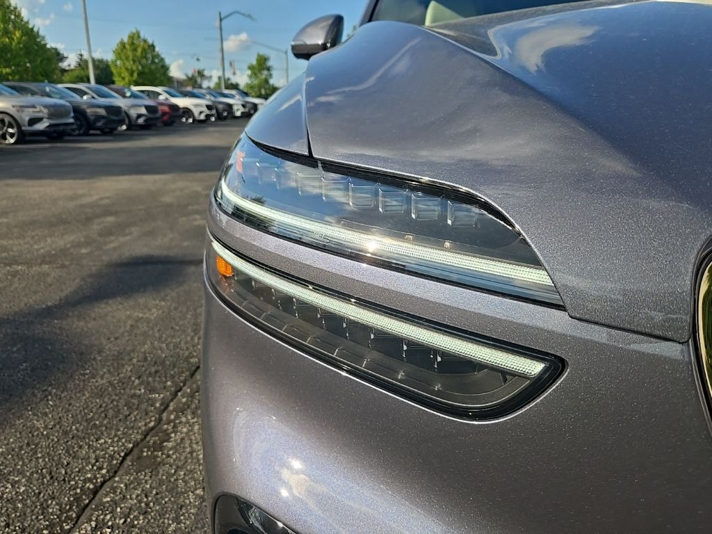 Thumbnail: 2026 Genesis GV70 - 12