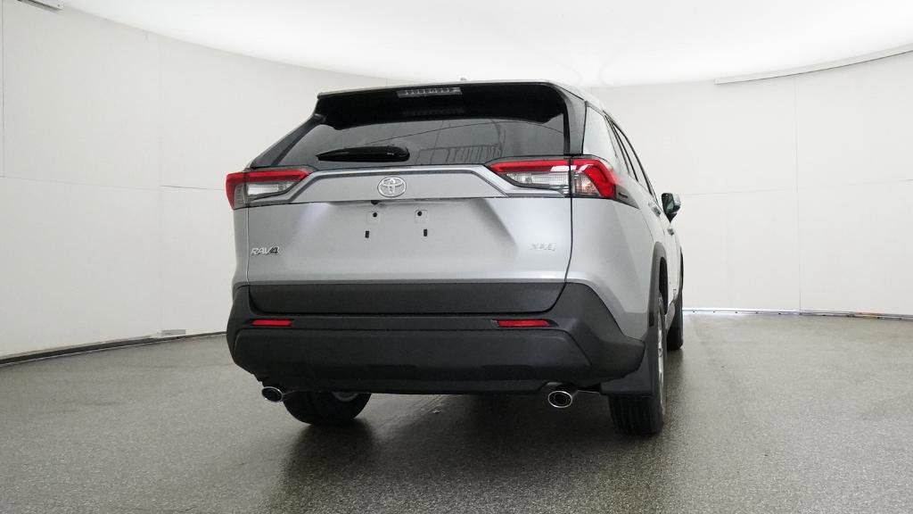 Thumbnail: 2025 Toyota RAV4 - 19