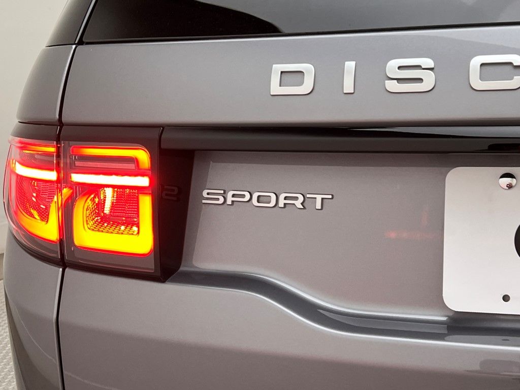 Thumbnail: 2024 Land Rover Discovery Sport - 8