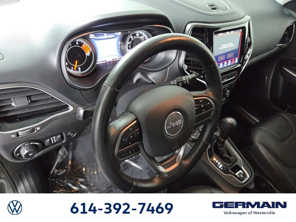 Used 2019 Gray Jeep Limited image 12