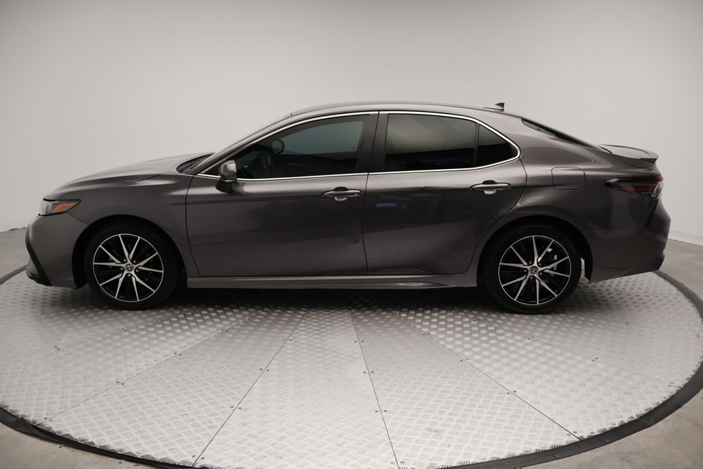 Thumbnail: 2023 Toyota Camry - 12