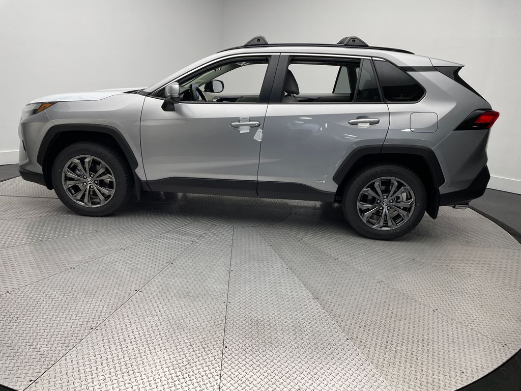Thumbnail: 2025 Toyota RAV4 - 8