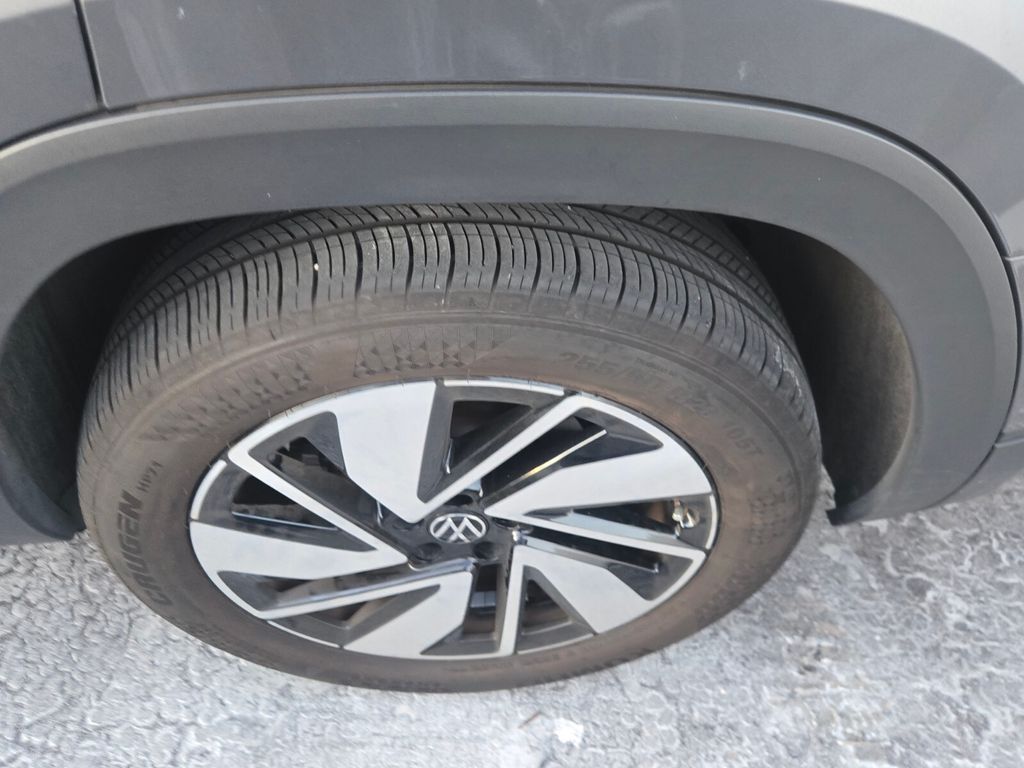 2024 Volkswagen Atlas - $26,500