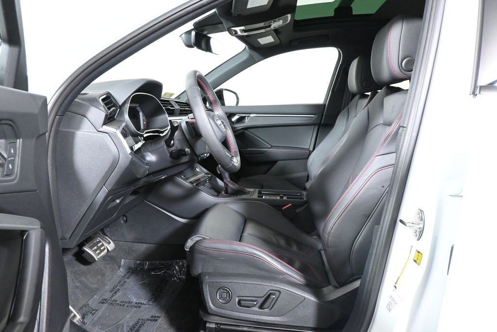 Thumbnail: 2025 Audi Q3 - 3