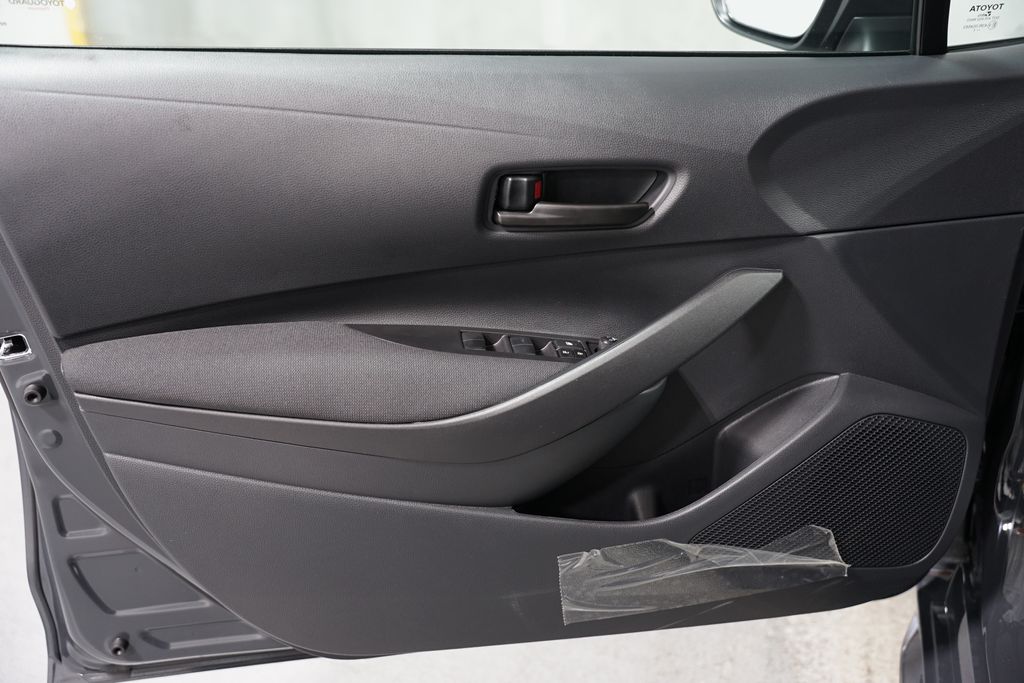 2025 Toyota Corolla LE 27