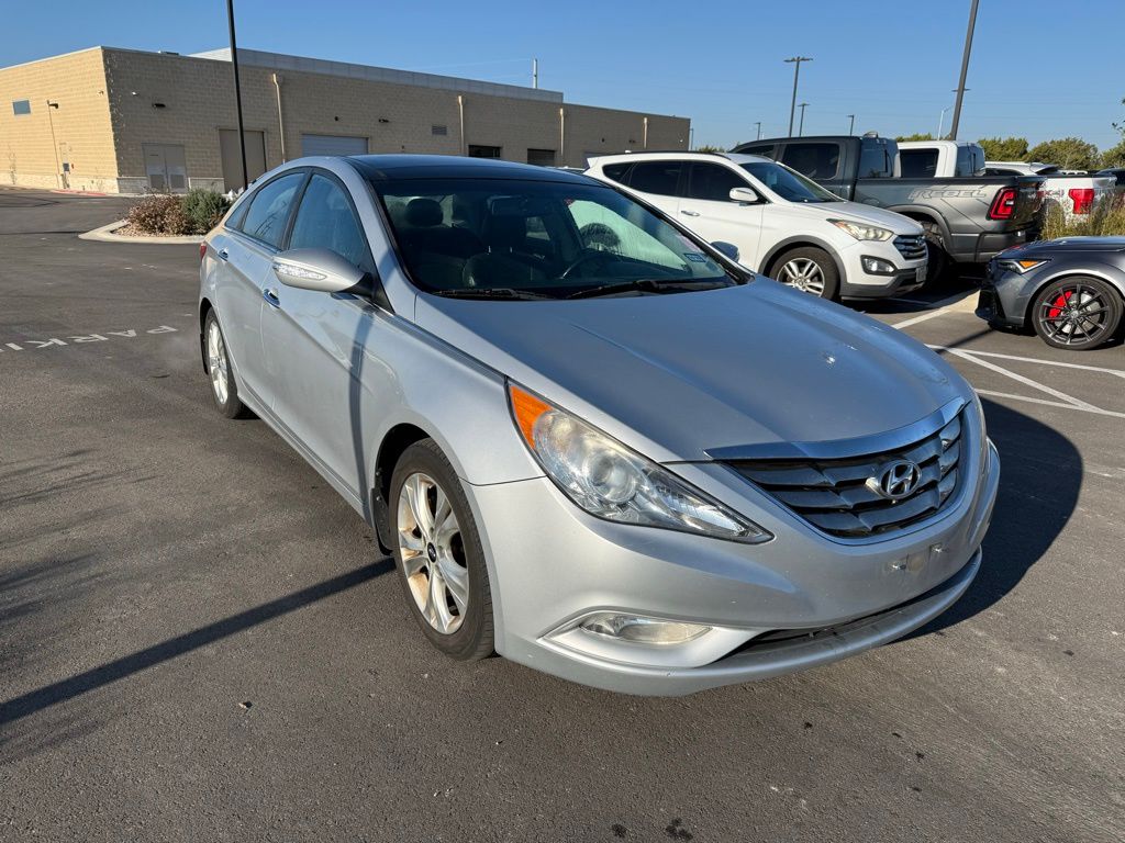 Thumbnail: 2013 Hyundai Sonata - 3