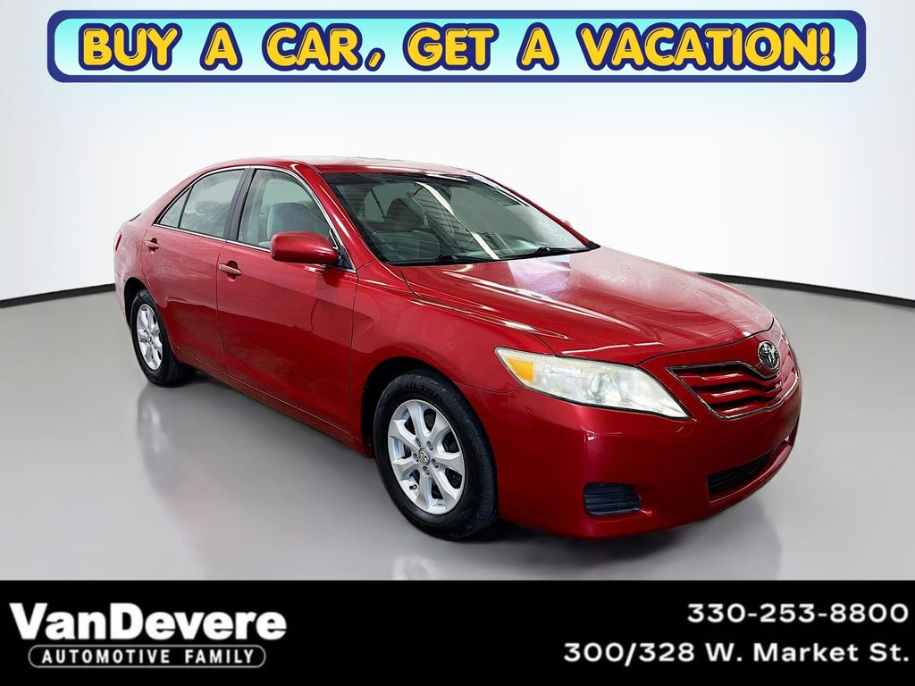 Barcelona Red Metallic 2011 Toyota Camry LE Sedan Front-Wheel Drive 6-Speed Automatic Overdrive