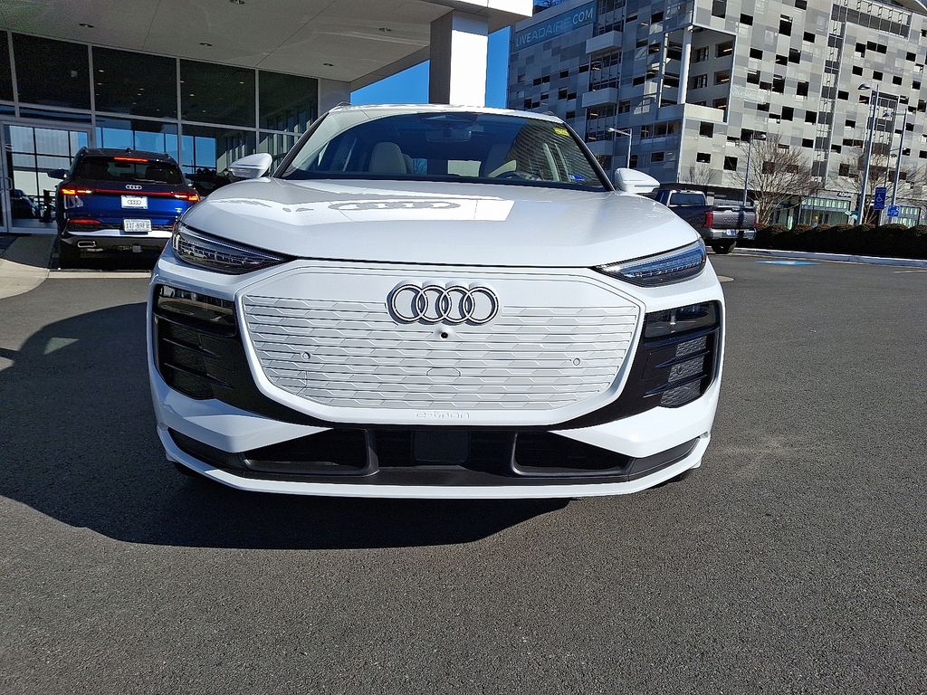 Thumbnail: 2025 Audi Q6 e-tron - 2