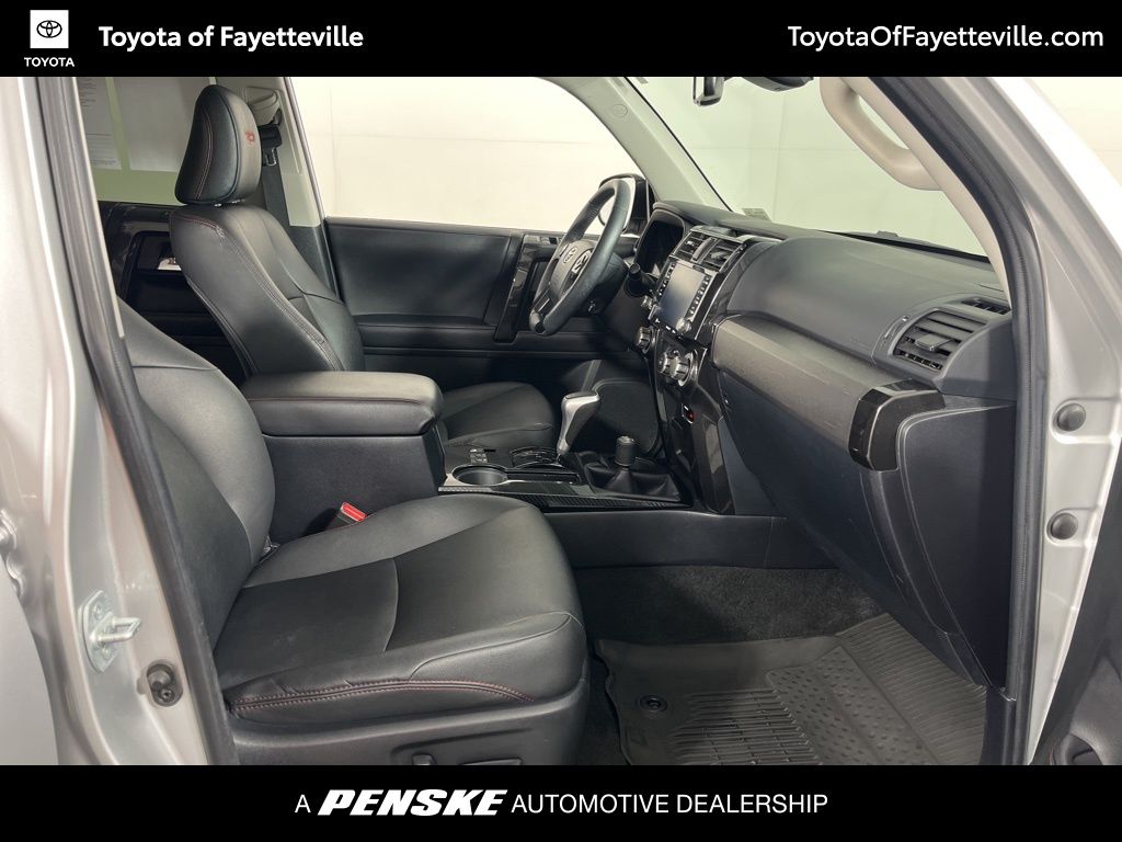 Thumbnail: 2021 Toyota 4Runner - 6