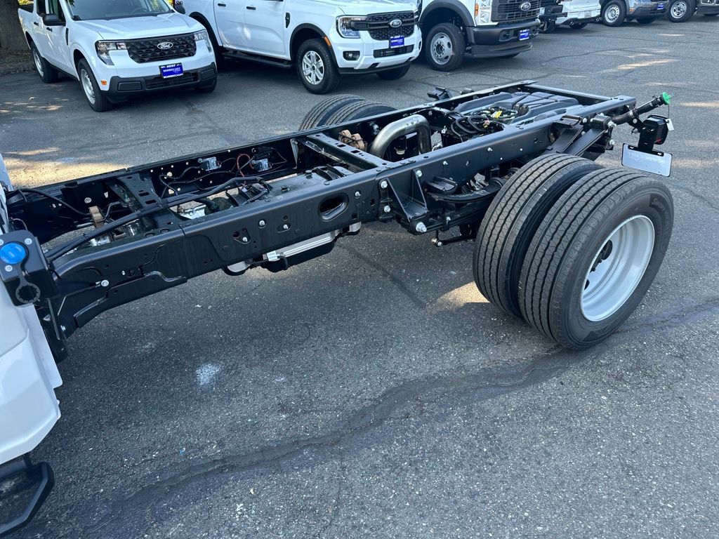 New 2025 Ford Super Duty F-600 Chassis Regular Cab (DRW) 169" Wheelbase XL