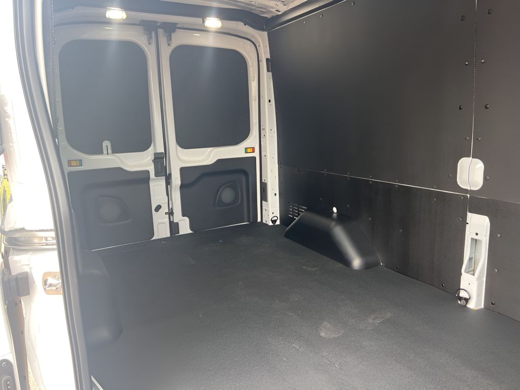 2025 Ford Transit-250