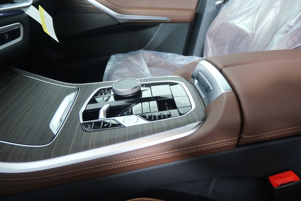 Thumbnail: 2026 BMW X5 - 22