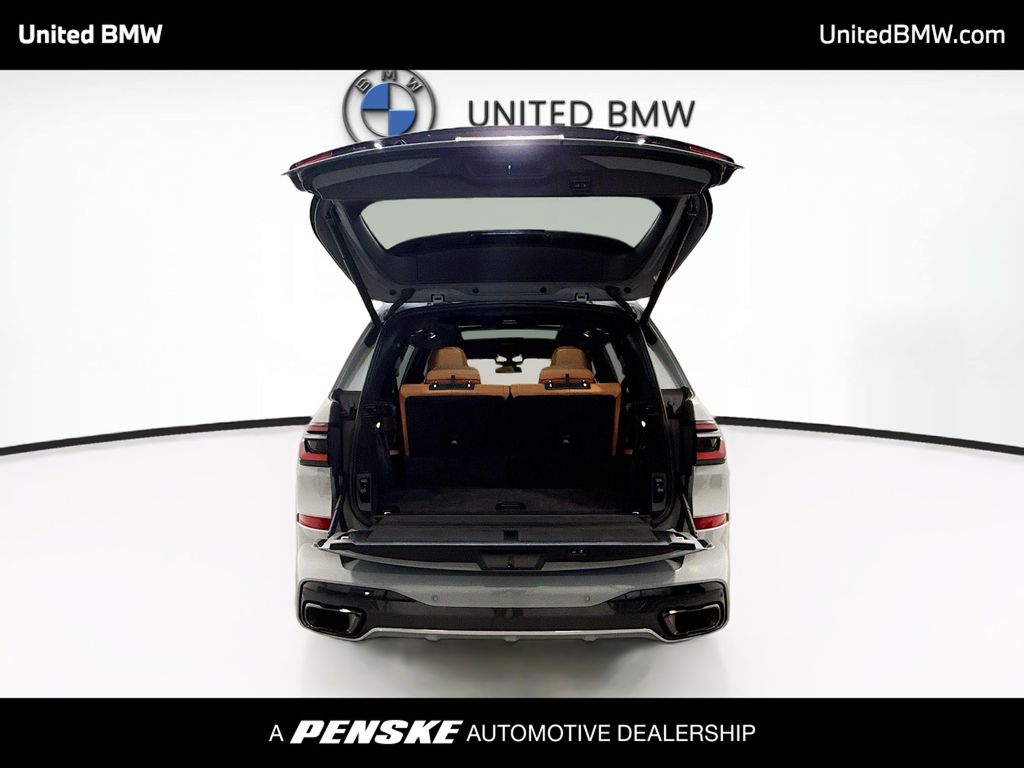 Thumbnail: 2024 BMW X7 - 15
