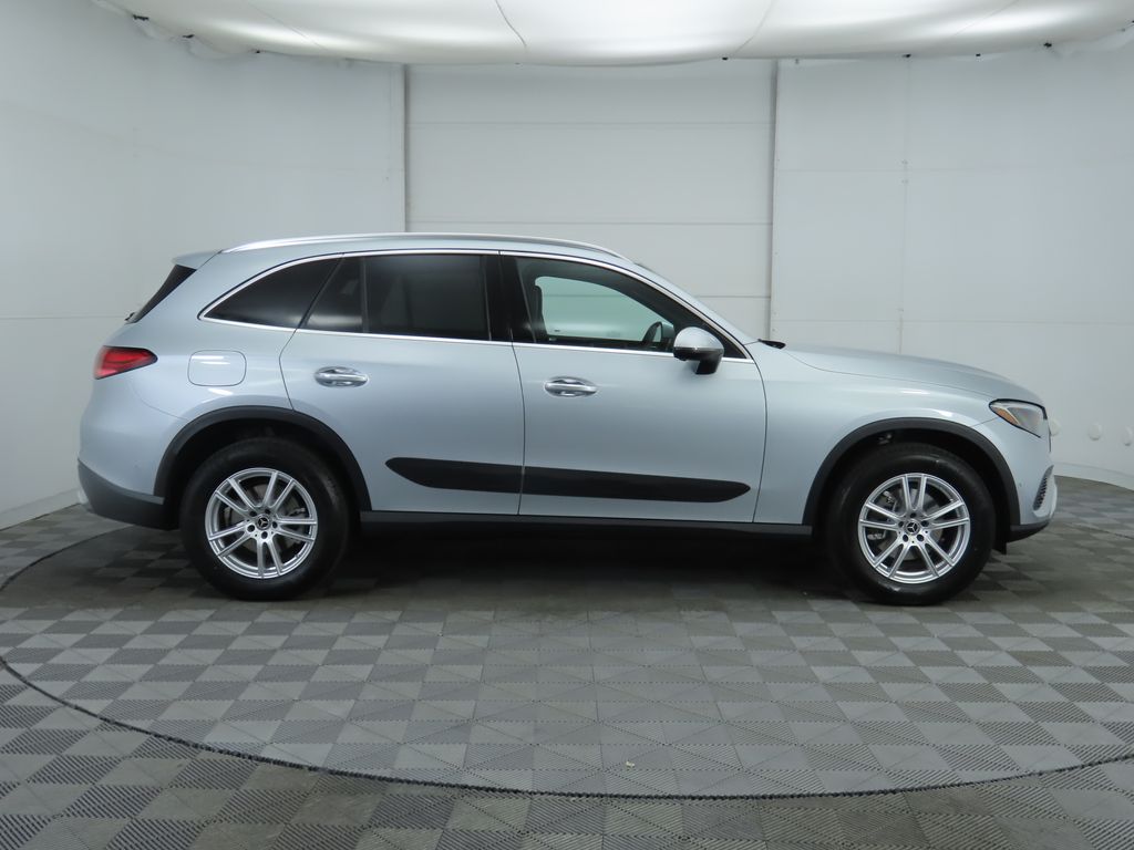 2025 Mercedes-Benz GLC 300 4