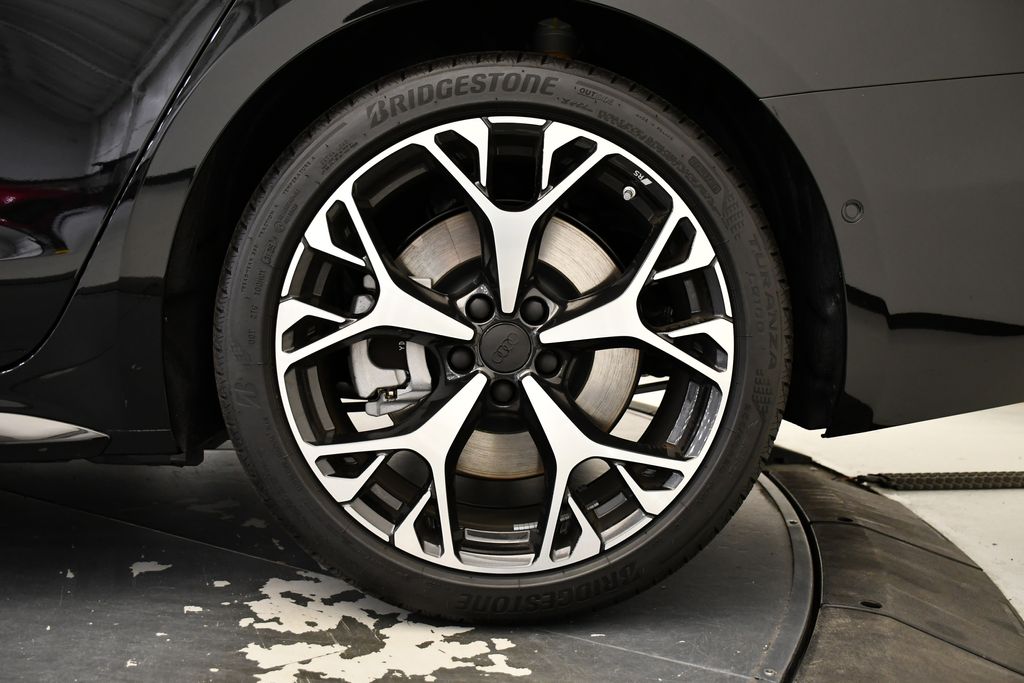 Thumbnail: 2026 Audi A6 - 15