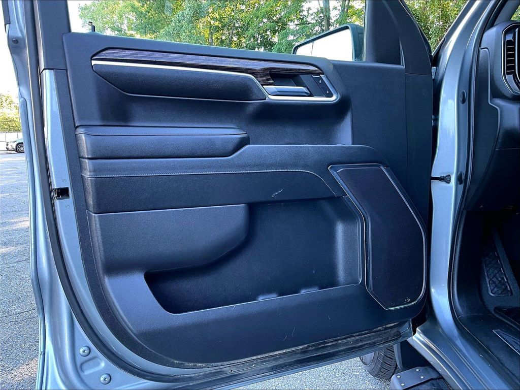 2023 GMC Sierra 1500 — photo 9