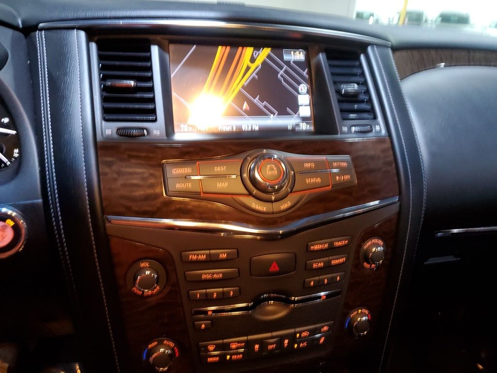 2017 Nissan Armada Platinum photo