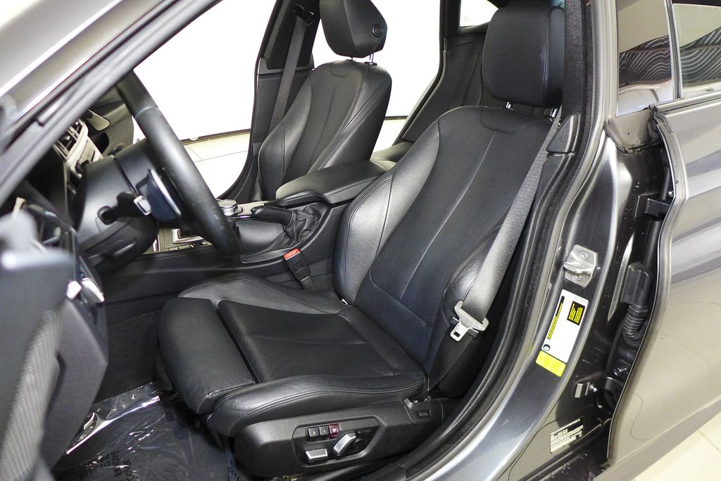 Thumbnail: 2016 BMW 4 Series - 22