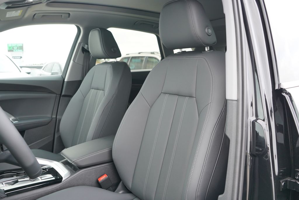 Thumbnail: 2026 Audi Q5 - 14